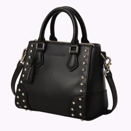 Женская сумка из натуральной кожи чёрного цвета